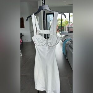 White mini dress with pearls decor details #partydress

Worn once
